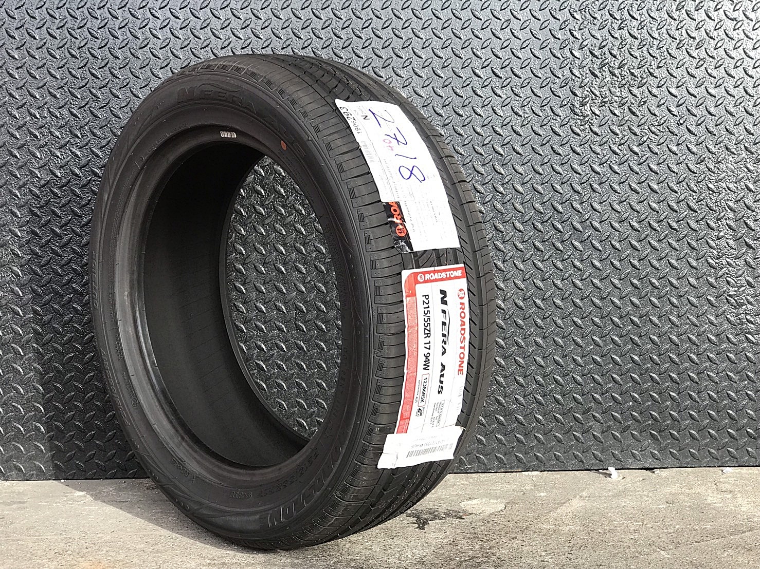 ROADSTONE NFERA AU5 215/55ZR17 ยางเกาหลี ซื้อ1แถม1
