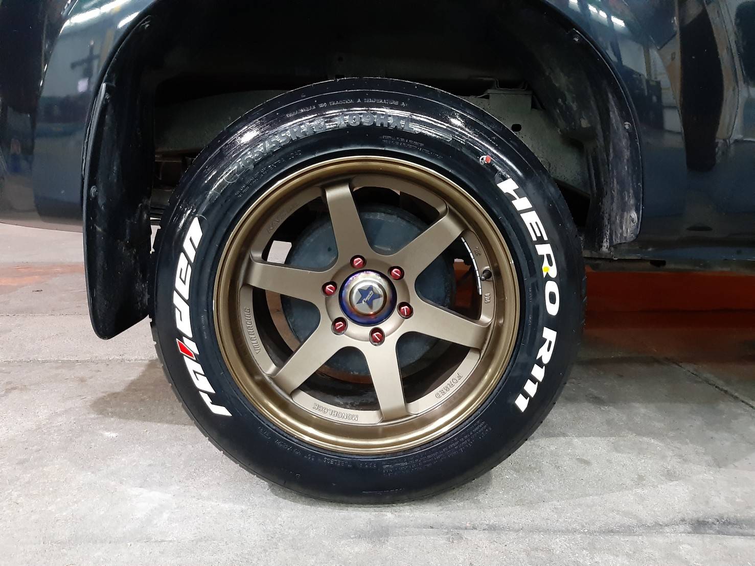 RAIDEN HERO R111 ยางขอบขาว 265/55R18 ยางปี19 ราคาพิเศษ