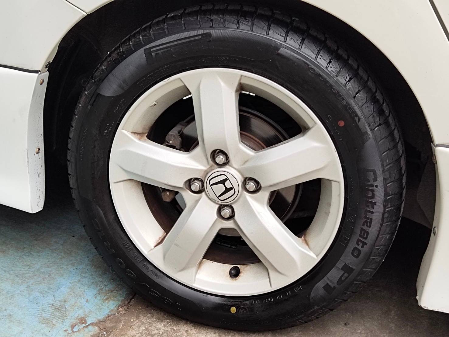 PIRELLI CINTURATO P1 185/60R15 ยางปี19 โปรโมชั่นราคาพิเศษ