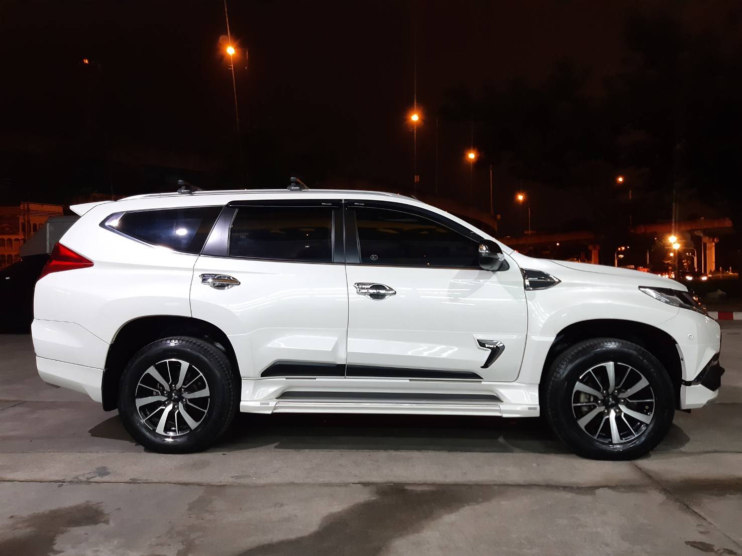 MICHELIN LATITUDE TOUR HP 265/60R18 ยางปี20 สำหรับกระบะ และSUV
