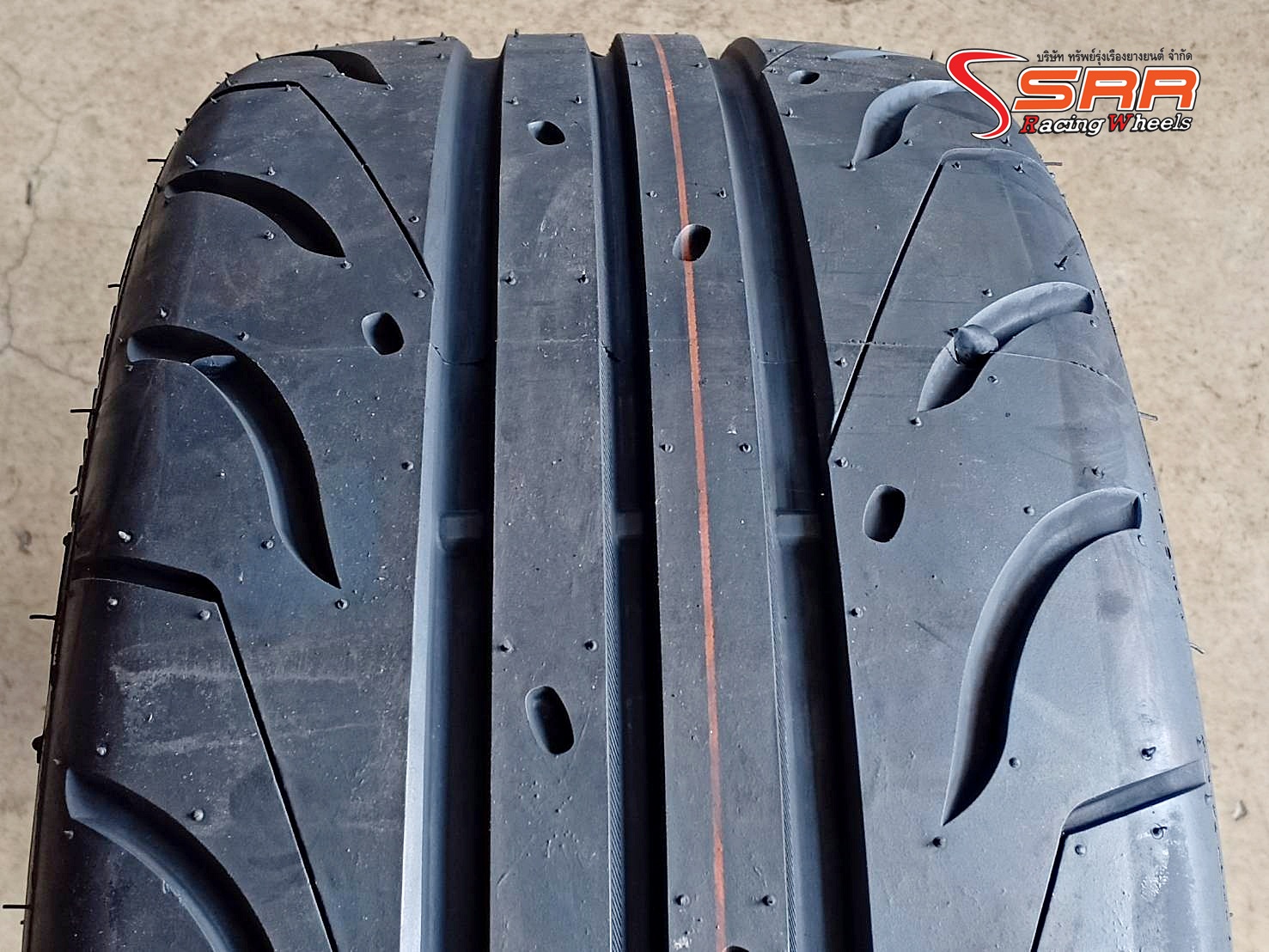 ACCELERA 651 SPORT 235/35R19 ยางSemi Soft ปี20 ราคาพิเศษ