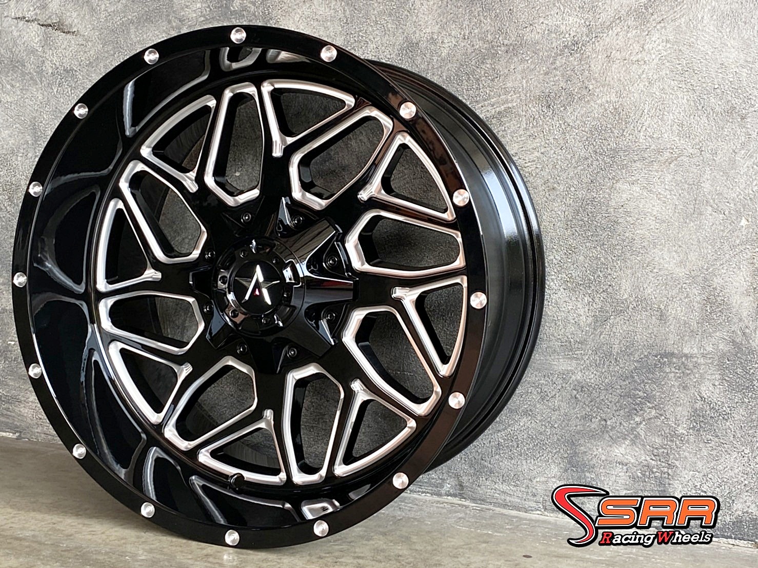 OASIS OW029 20x10 6H139.7 ET-24 BLACK & MILLED