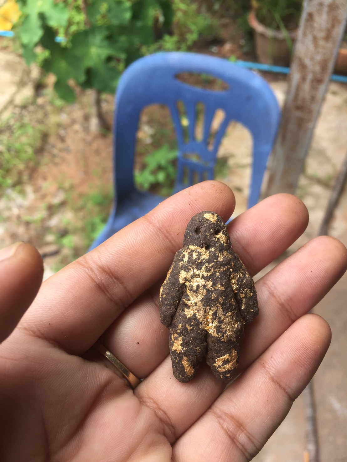 หุ่นพยนต์รุ่นแรกรุ่นเดียวอาจารย์เปล่ง บุญยืน