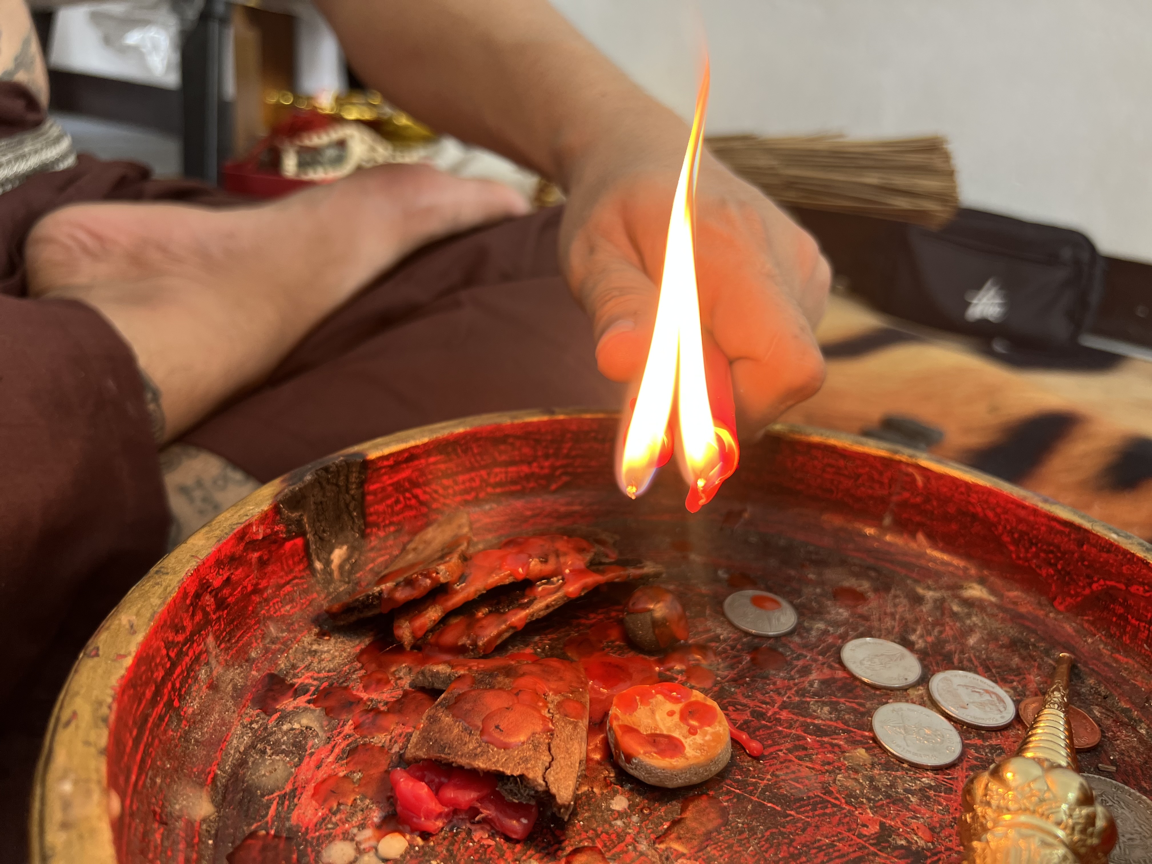 20/07/2566 มาเอามวลสารและจารแผ่นตะกรุดทำงั่งอยุธยา อาจารย์เวียง ขุนแผน