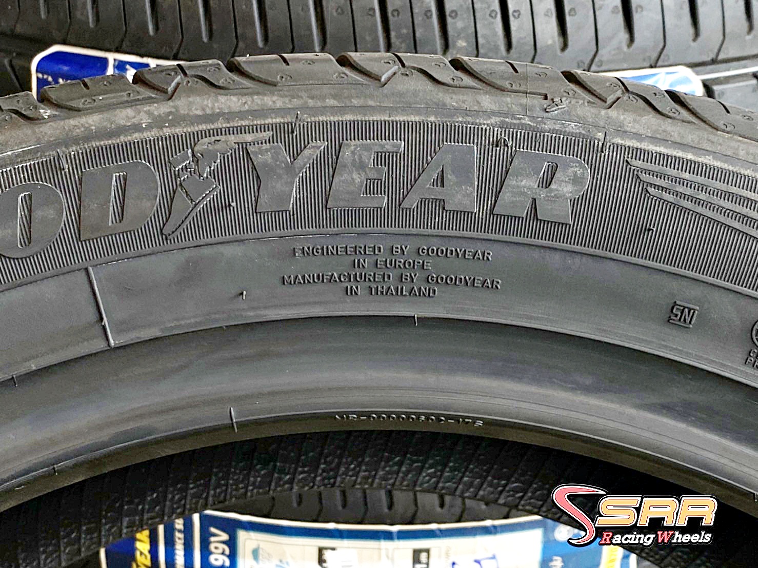 GOODYEAR EFFICIENTGRIP PERFORMANCE SUV 235/50R19 ยางใหม่ราคาพิเศษ