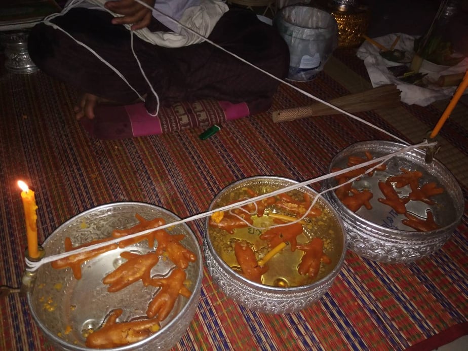 หุ่นเสน่ห์ยาแฝดเรียกคู่ อาจารย์เขมร