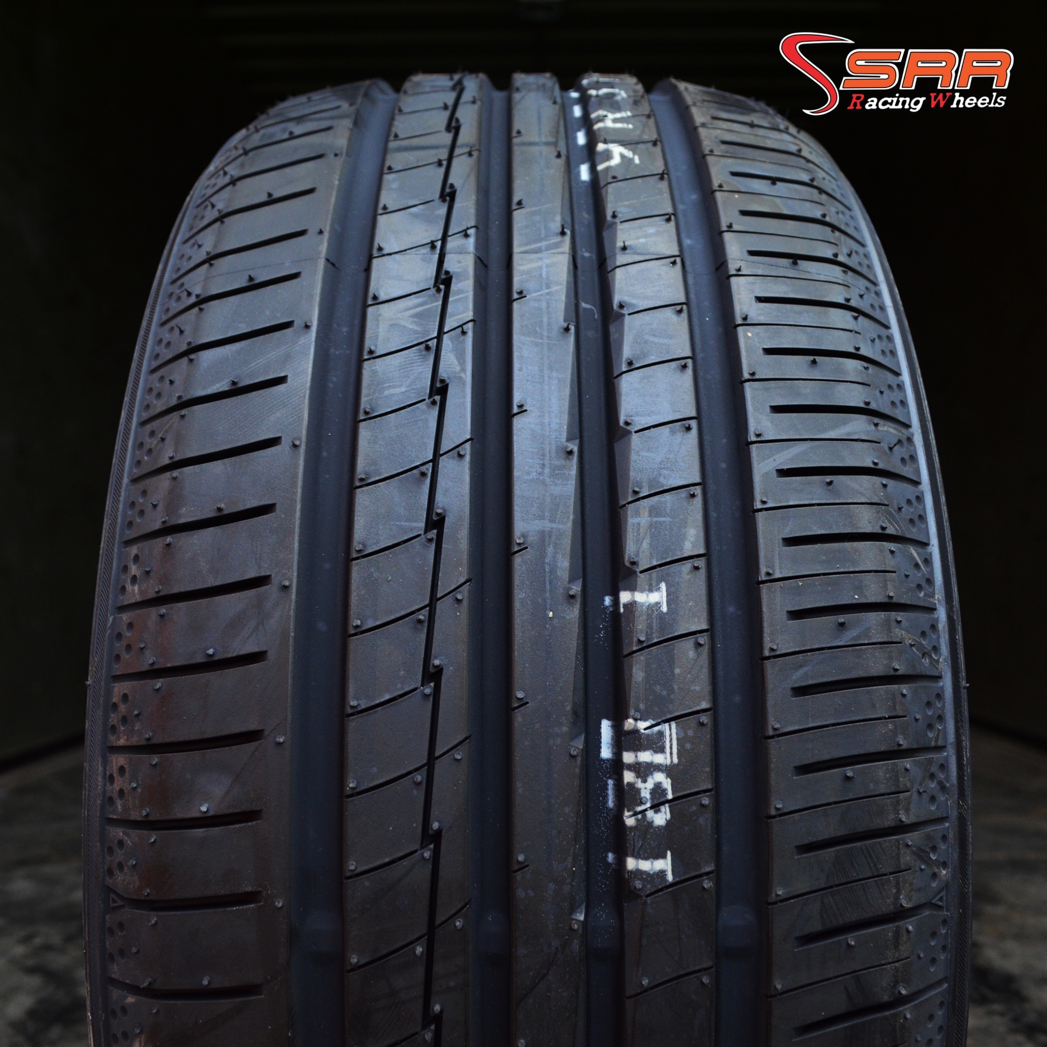 YOKOHAMA BluEarth AE-50 245/35R19 ยางญี่ปุ่น ปี19