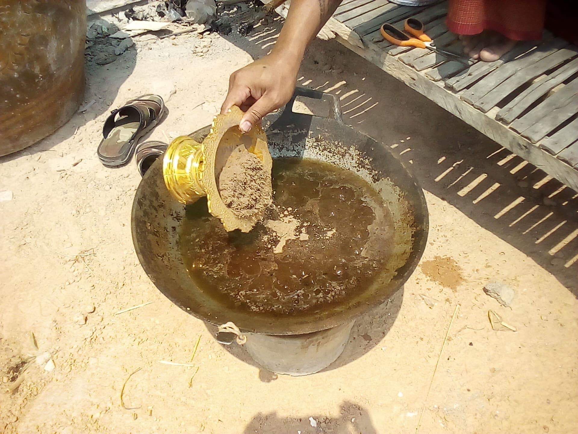 สีผึ้งพรายงูกุเลน อาจารย์เขมร (FL)