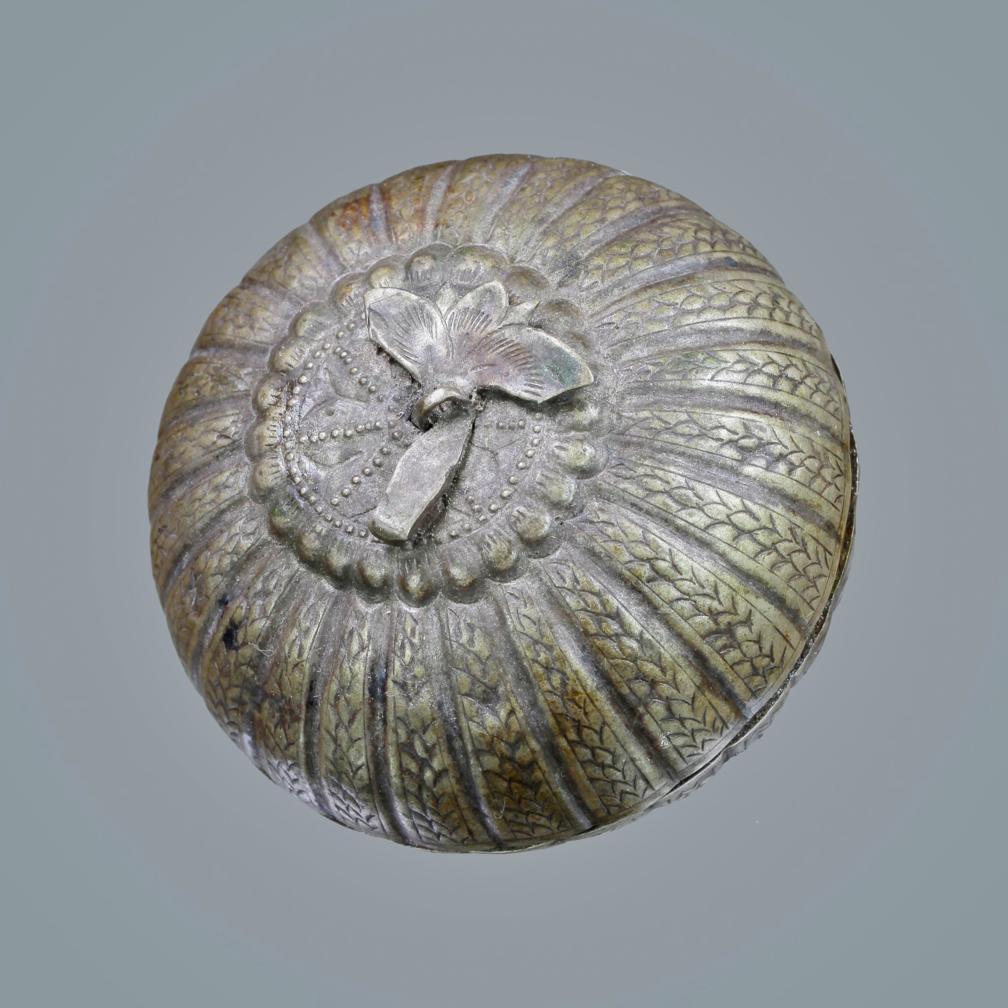 สีผึ้งลูกกรอก 100 ศพ (ตลับครู) อาจารย์เสือ สำนักคนเลี้ยงผี