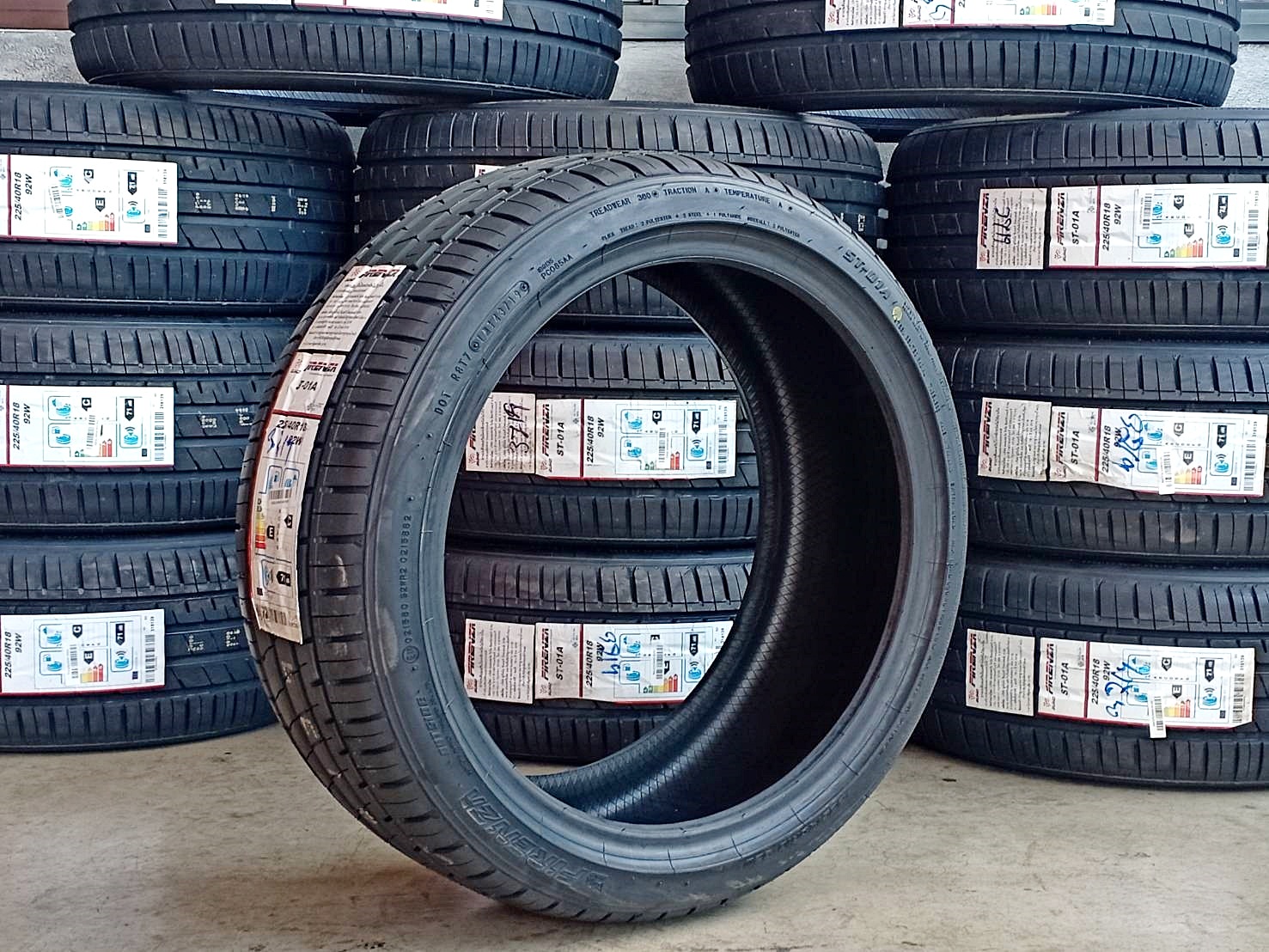 FIRENZA ST-01A 225/40R18 ยางใหม่ ยางไทย ลดราคาพิเศษ