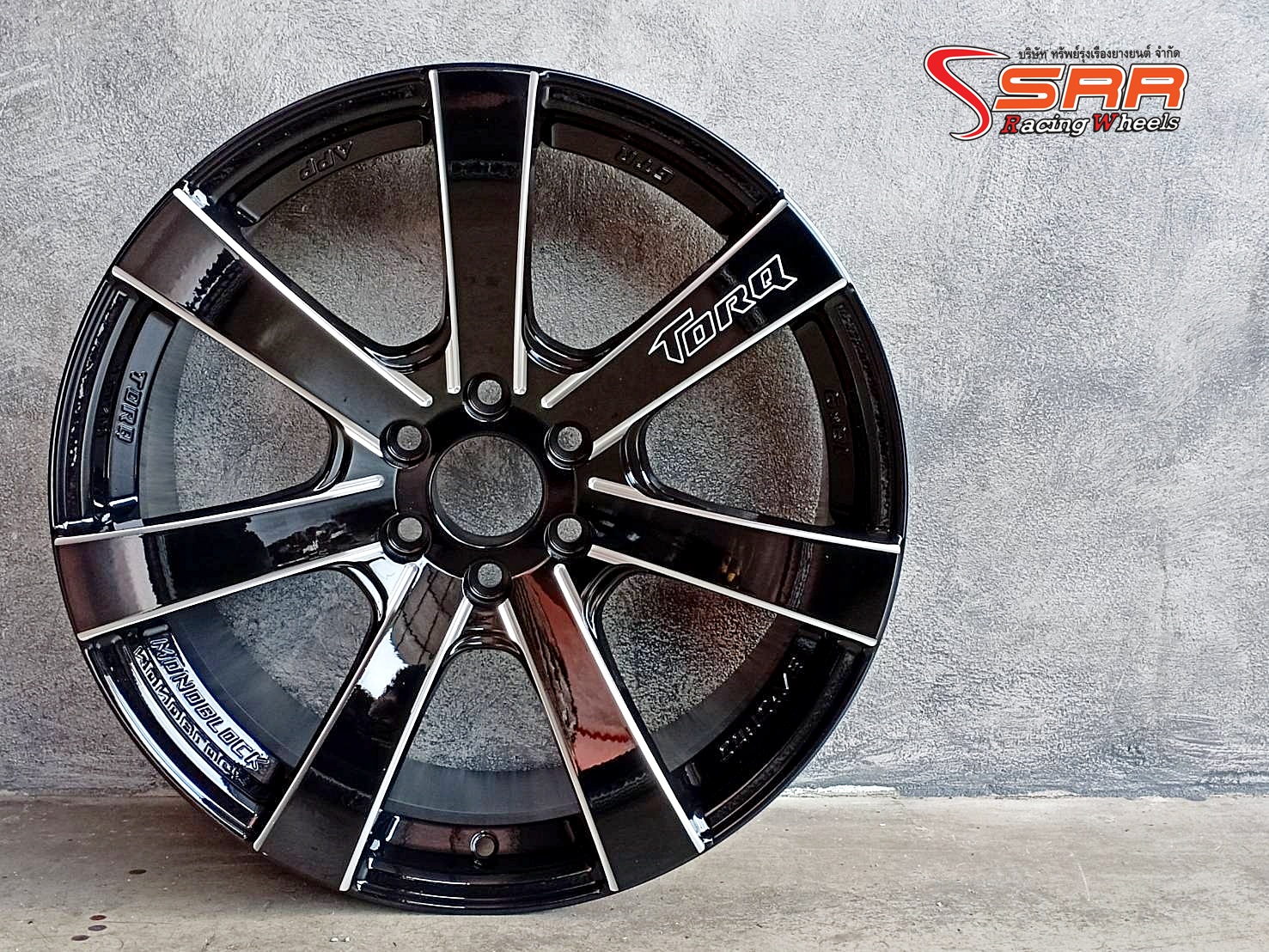 GTR TORQ ขอบ18 ET+42 6x114.3 BKSF สำหรับใส่NISSAN NAVARA