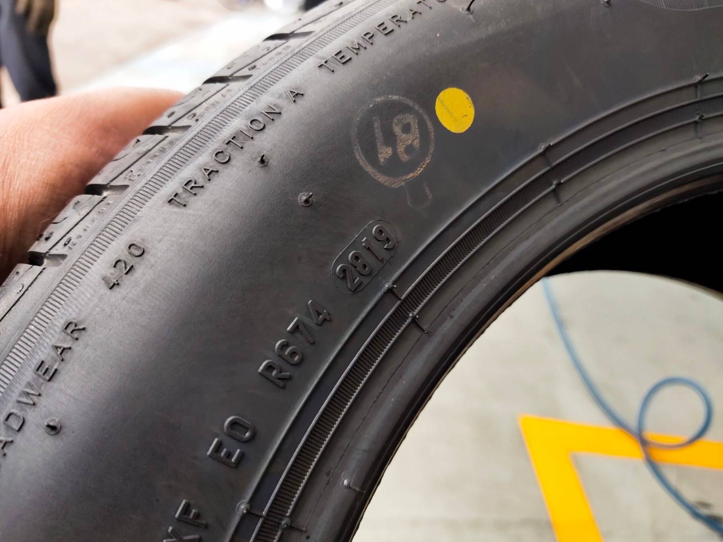PIRELLI CINTURATO P1 185/60R15 ยางปี19 โปรโมชั่นราคาพิเศษ