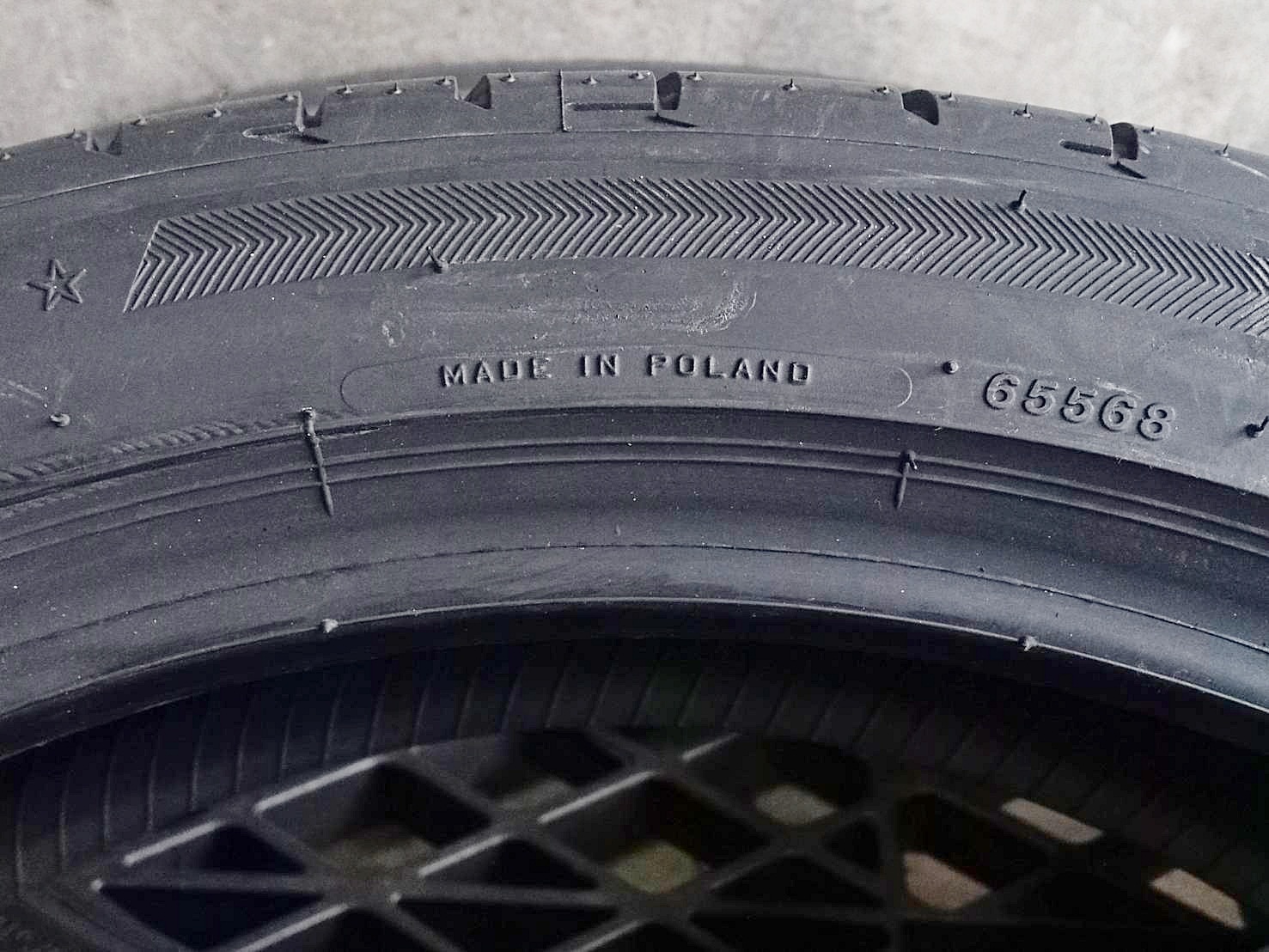 BRIDGESTONE POTENZA S001 215/45R20 ยางนำเข้า สำหรับใส่รถ BMW i8