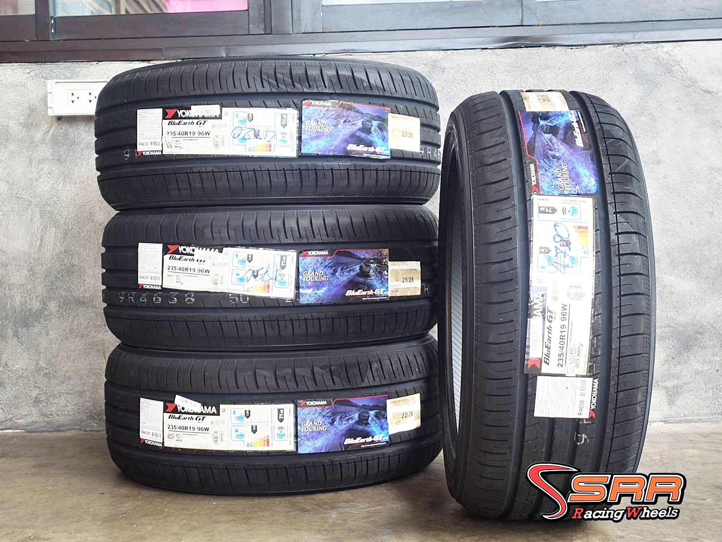 YOKOHAMA BluEarth-GT AE51 235/40R19 ยางญี่ปุ่น ลดราคาพิเศษ