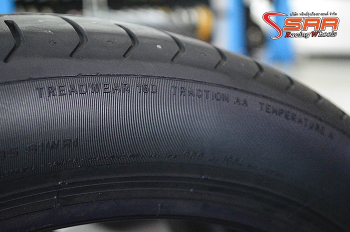 Pirelli P ZERO (L) 335/30ZR20