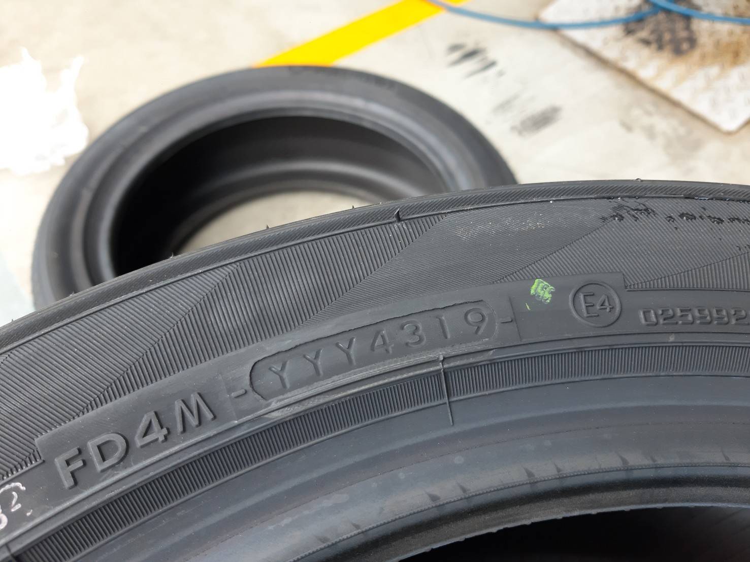 YOKOHAMA BluEarth-A AE-50 215/50R17 ยางปี19 ลดราคาพิเศษ