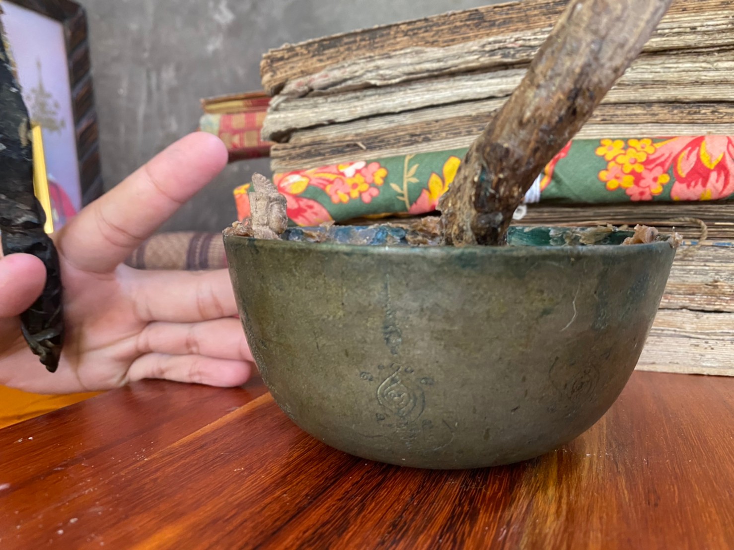 ⭕️ สีผึ้งพรายเศรษฐี พระอาจารย์บุณยกร ฐิตปุญโญ