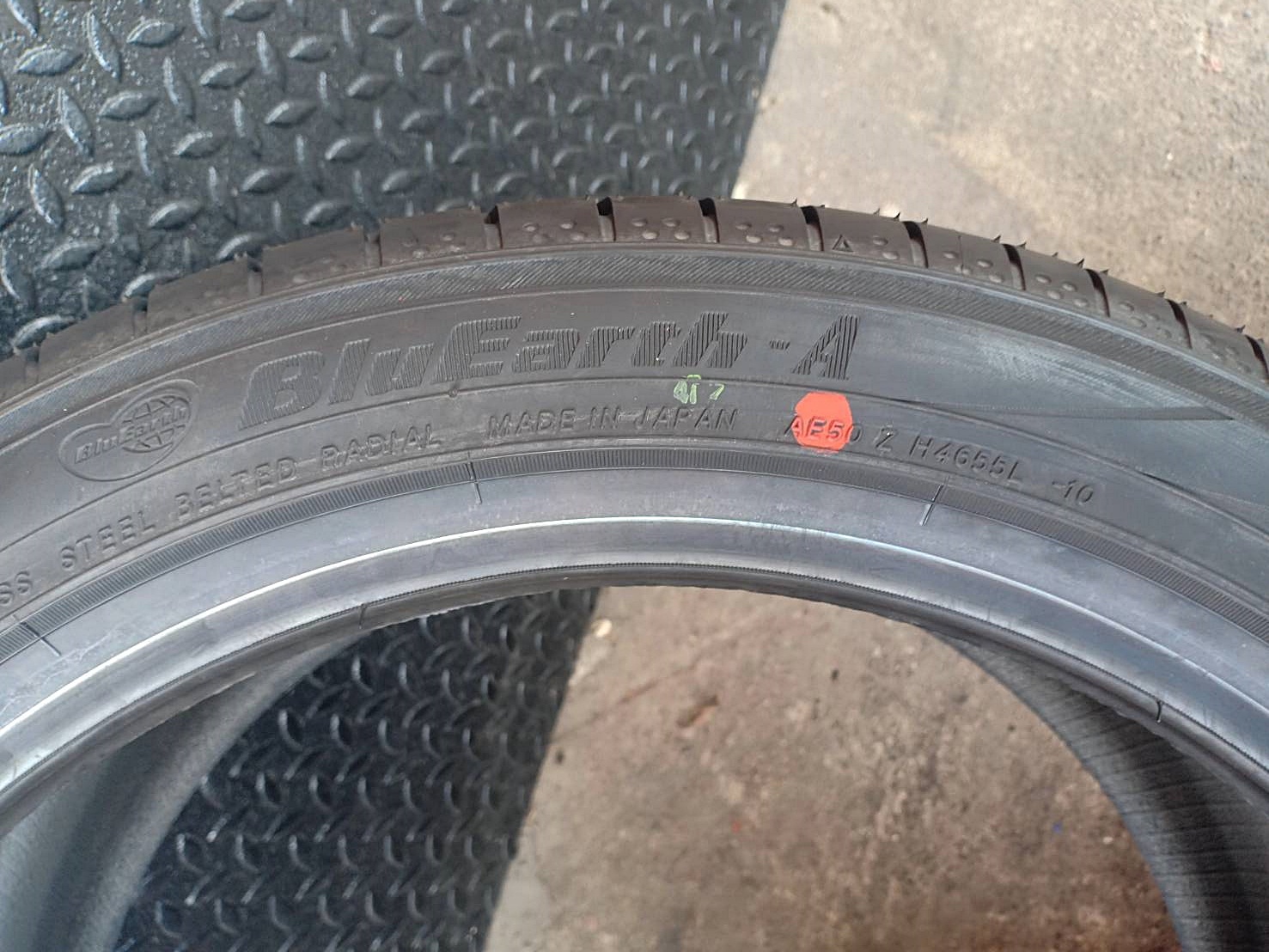 YOKOHAMA BluEarth-A AE-50 215/45R17 เส้นละ 2,950 บาท