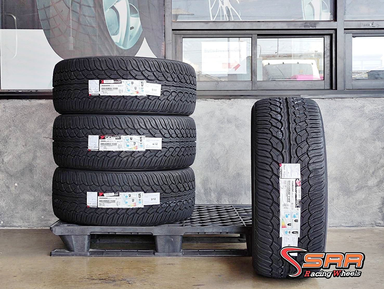 YOKOHAMA PARADA Spec-X 285/45R22 ยางใหม่ปี2021 ราคาพิเศษ