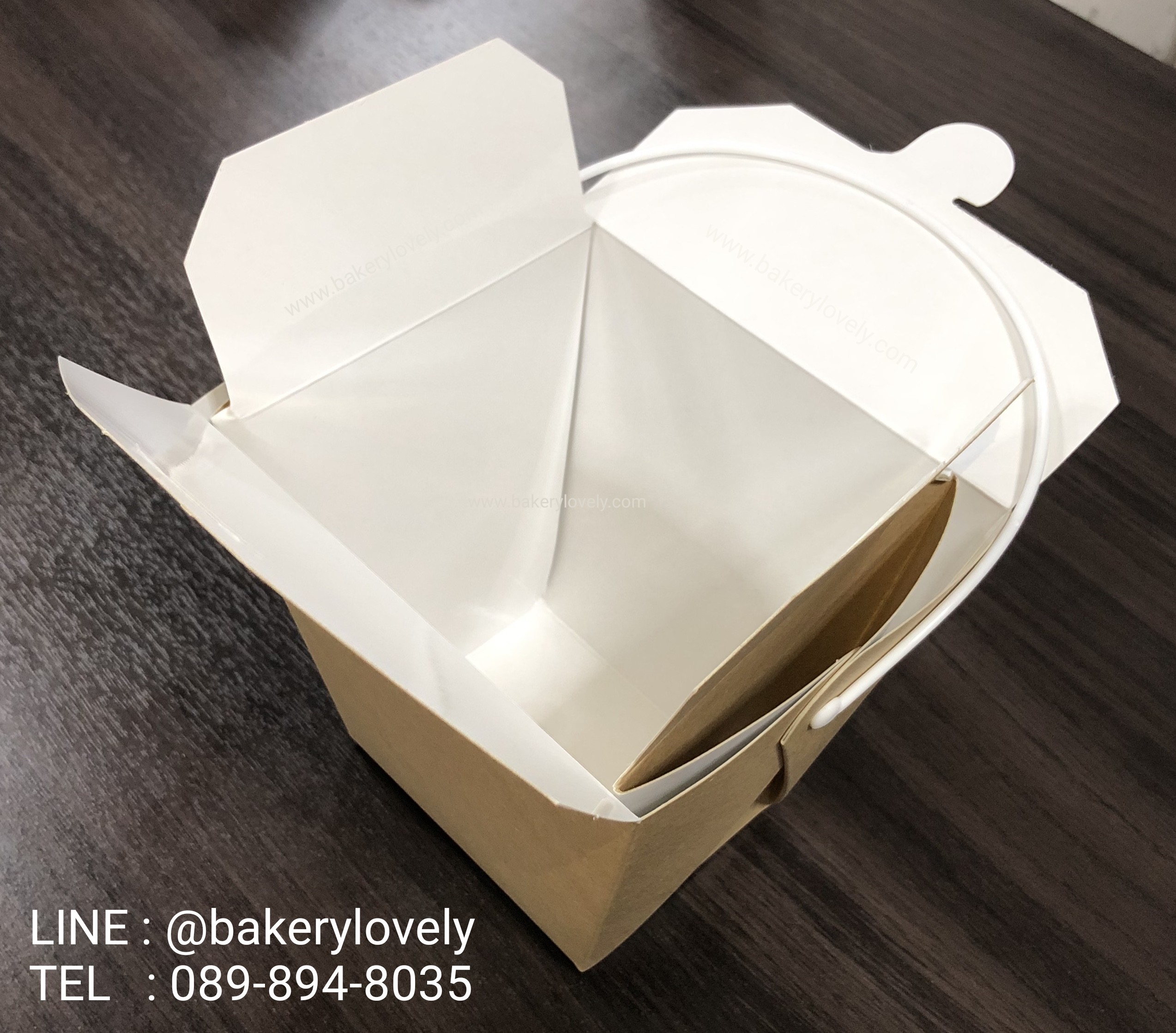 กล่องกระดาษหูหิ้ว สีขาว ไซส์ L 7x9x13.5x11.5 cm สูง 12.5 cm ( เคลือบใน )