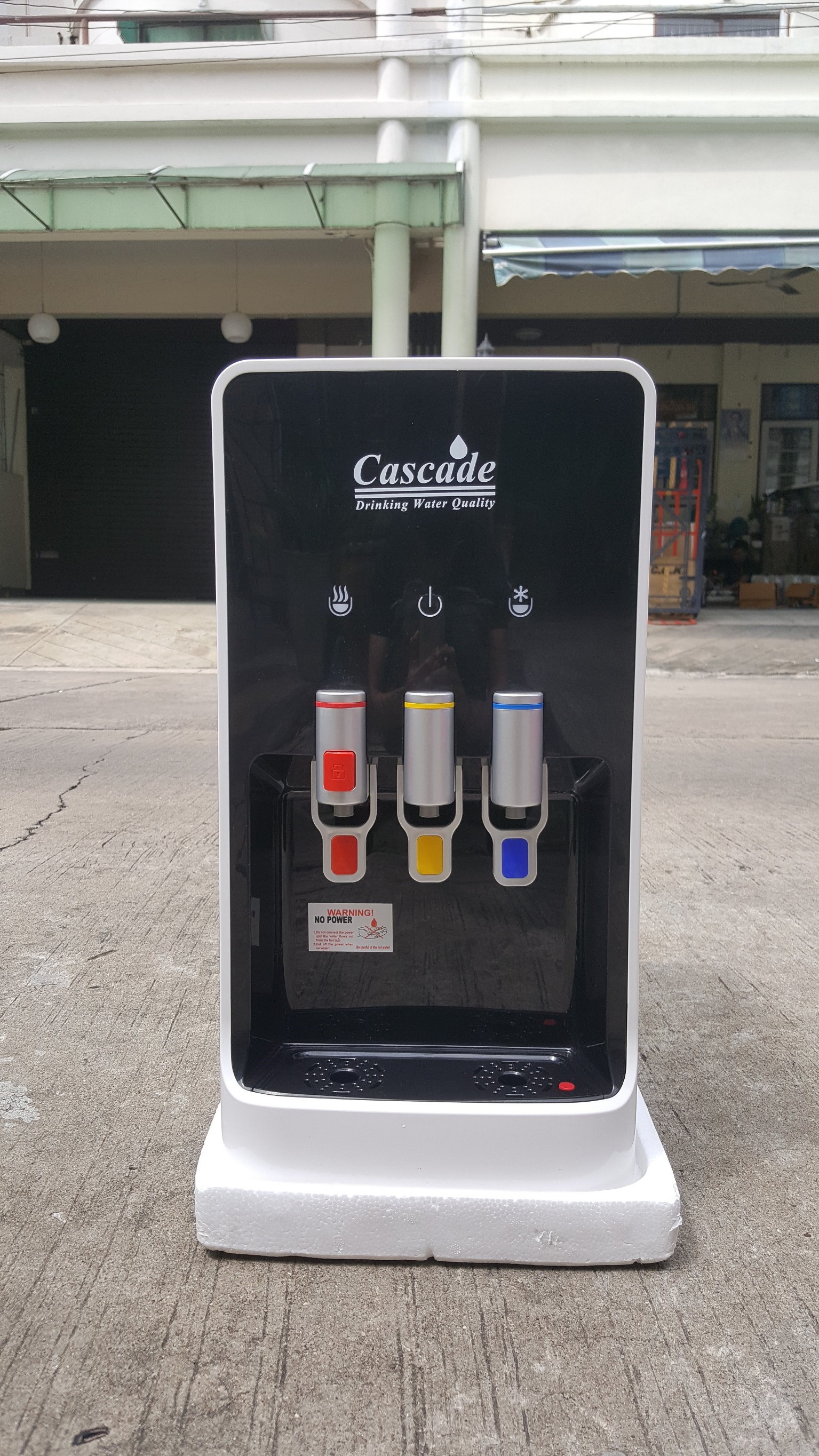 เครื่องกรองน้ำระบบ RO แบบตั้งโต๊ะ 3 อุณหภูมิ รุ่น DN310 Cascade