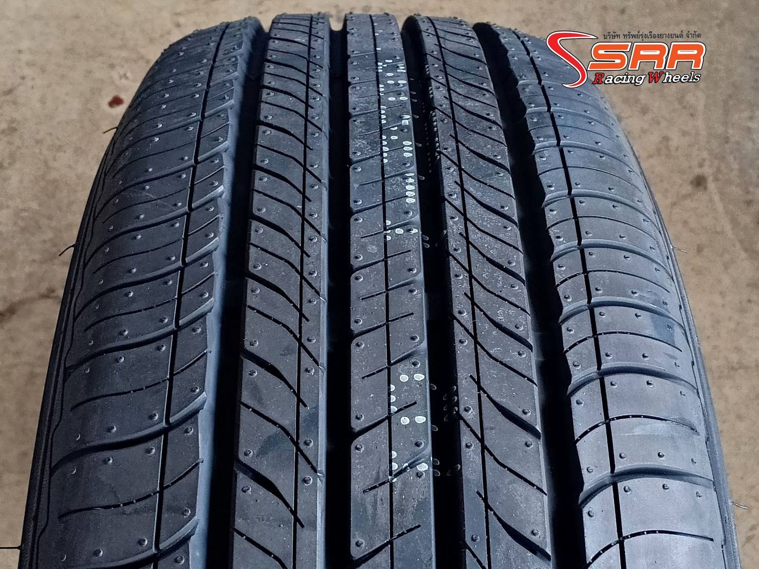 MAXXIS BRAVO HPM5S 215/60R17 ยางไทย ลดราคาพิเศษ