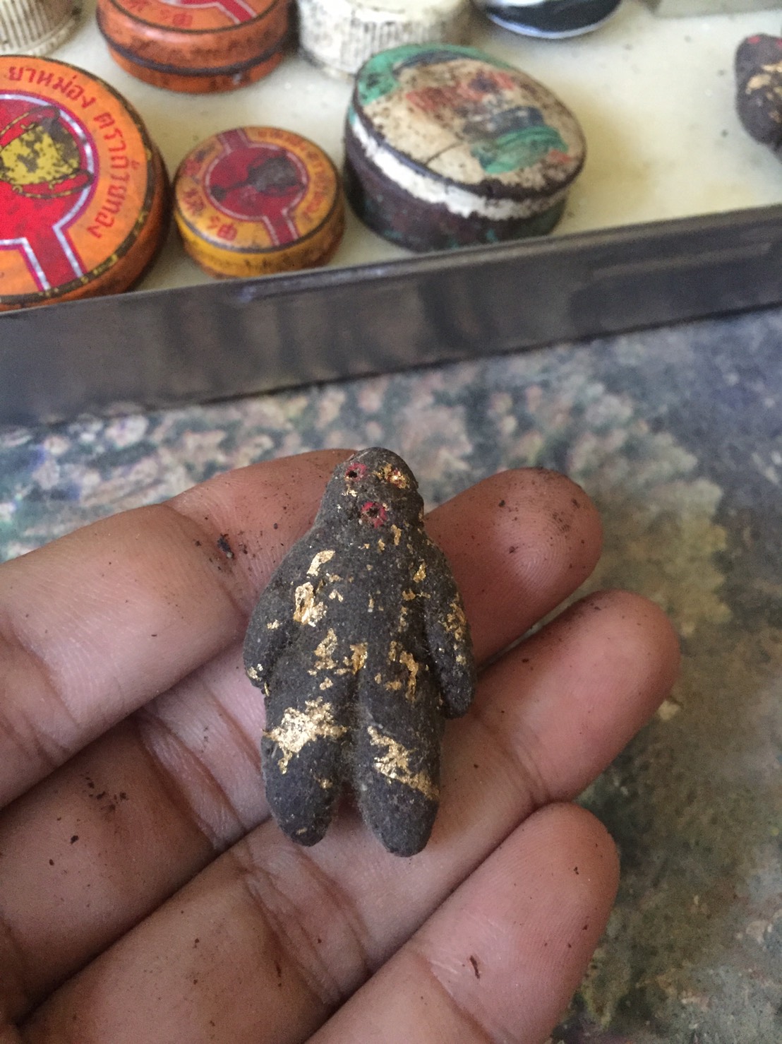 หุ่นพยนต์รุ่นแรก อาจารย์เปล่ง บุญยืน