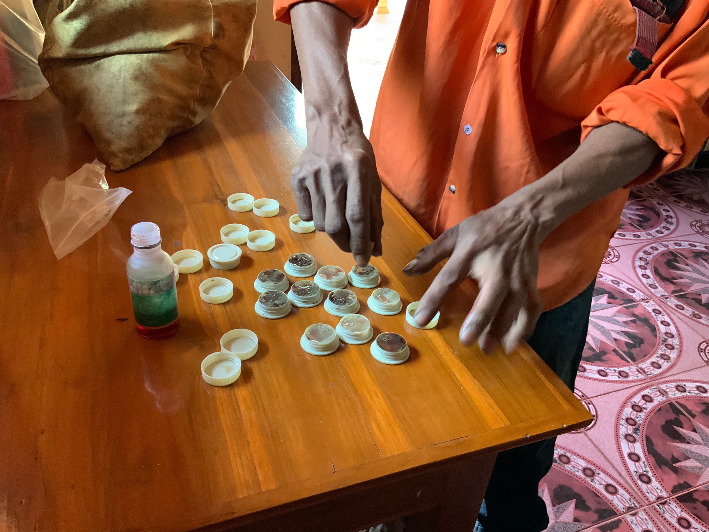 สีผึ้งเทียนชัย ผสม น้ำมันพราย 179 ตน ปู่เพ็ญจอมขมังเวทย์