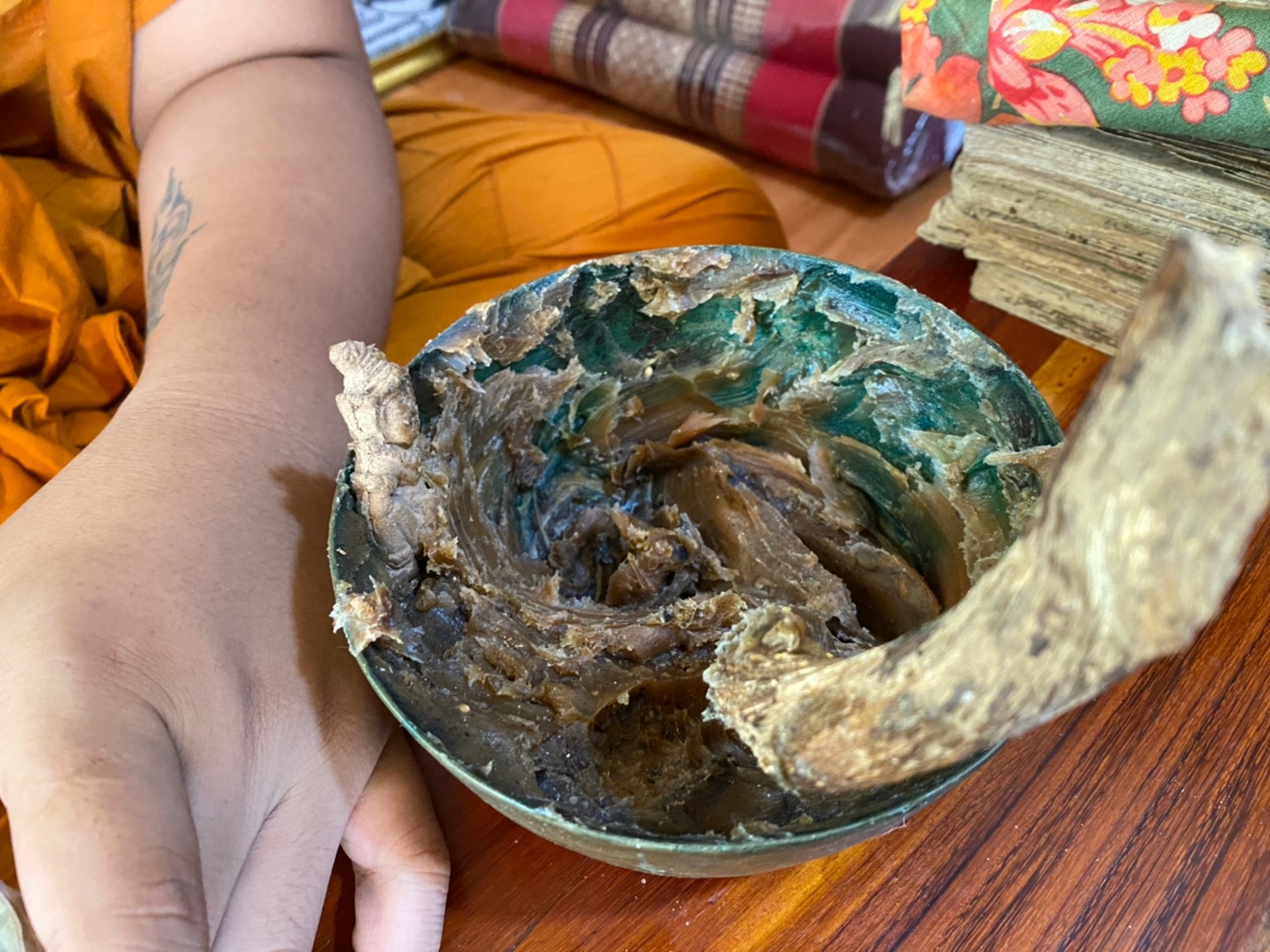 ⭕️ สีผึ้งพรายเศรษฐี พระอาจารย์บุณยกร ฐิตปุญโญ