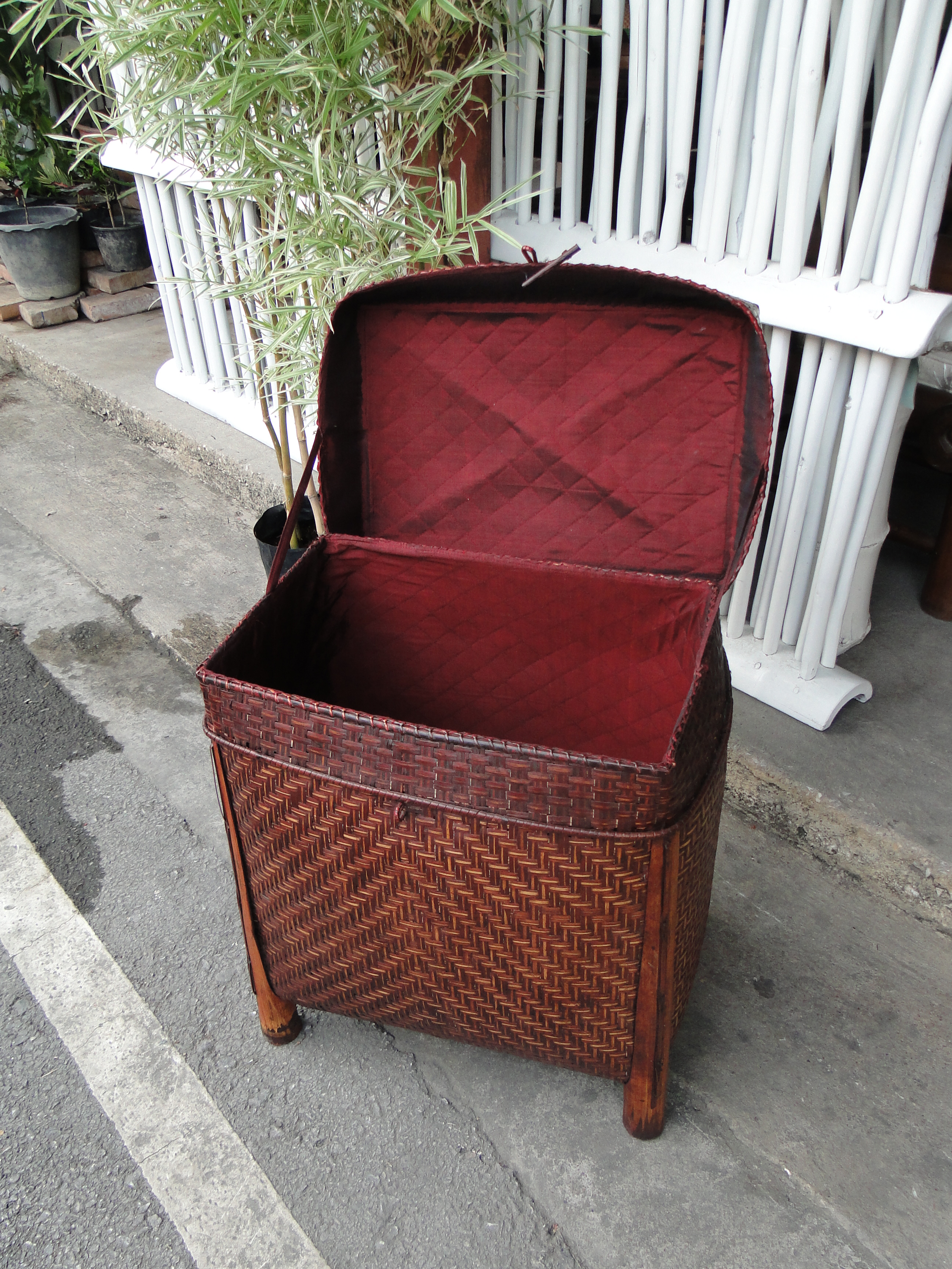 หีบจักสาน สามใบชุด