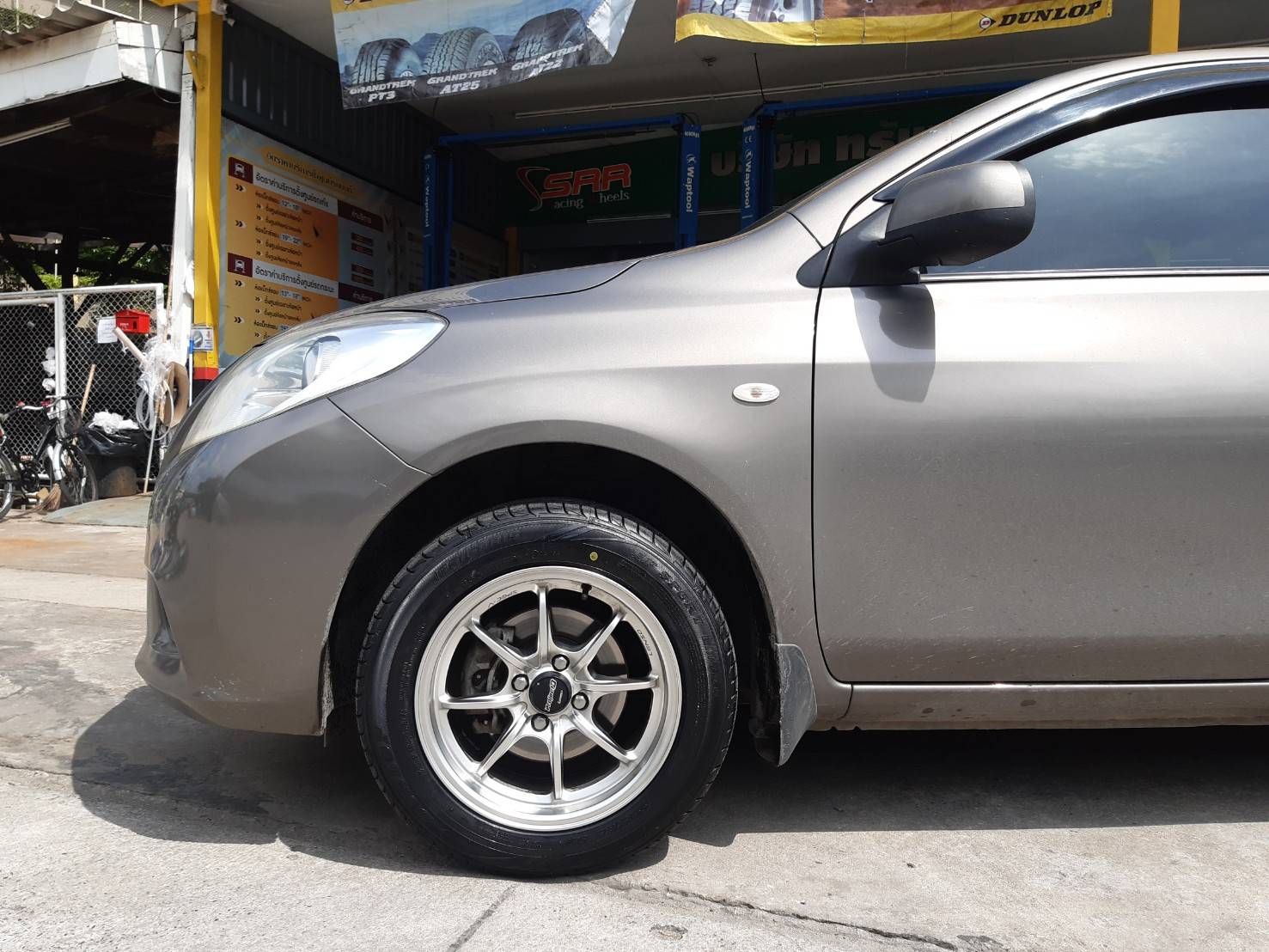 DUNLOP LM704 195/60R15 ยางไทยปี20 ราคาพิเศษ