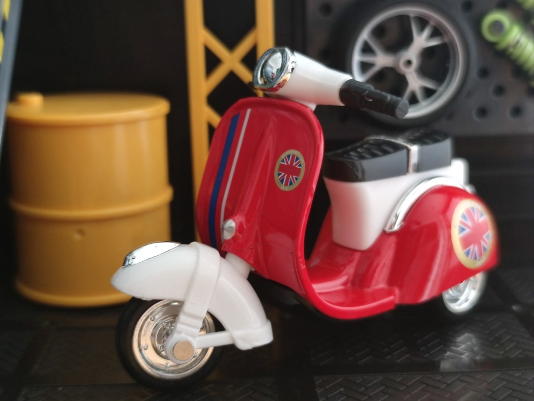 โมเดลรถเหล็ก รถเวสป้า (ปลีก-ส่ง)