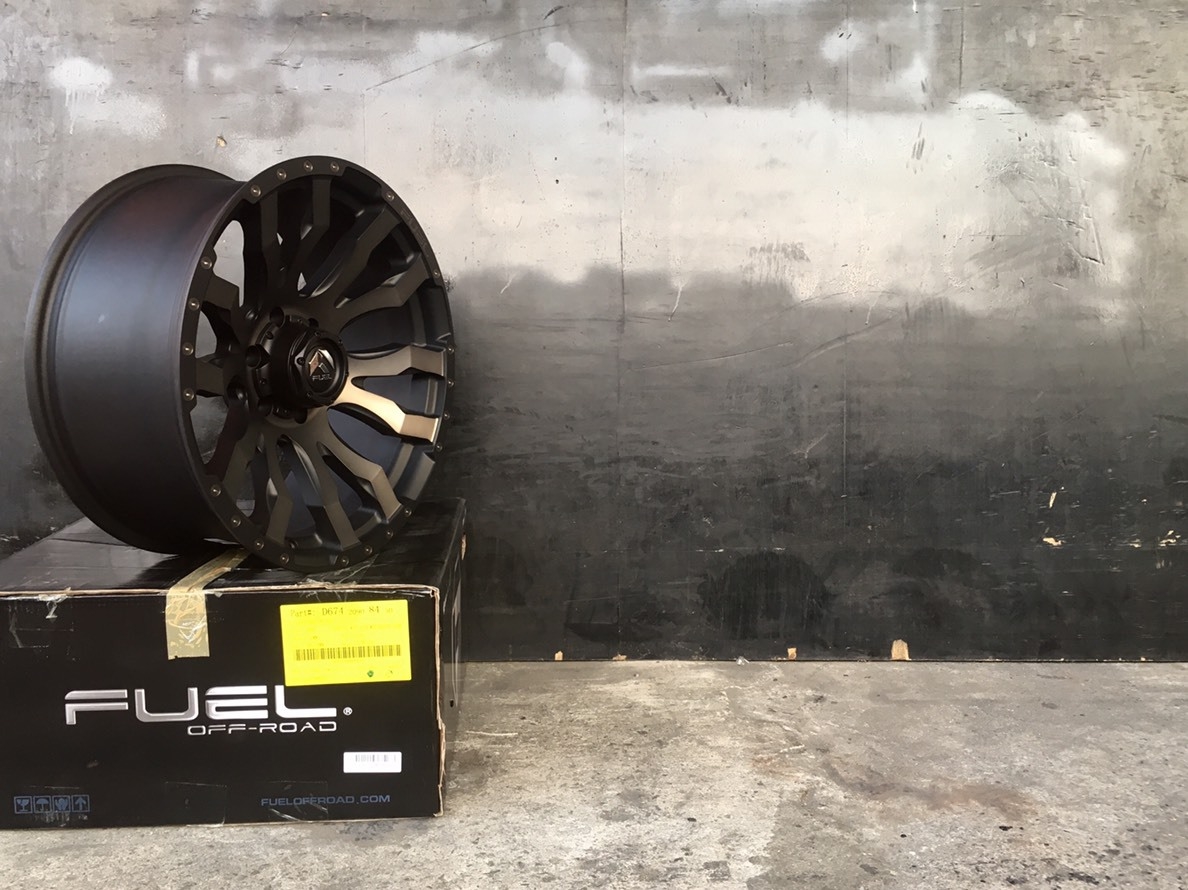 FUEL-BLITZ D674 KMC WHEEL ขอบ20 นิ้ว ราคาวงละ 14,000 บาท