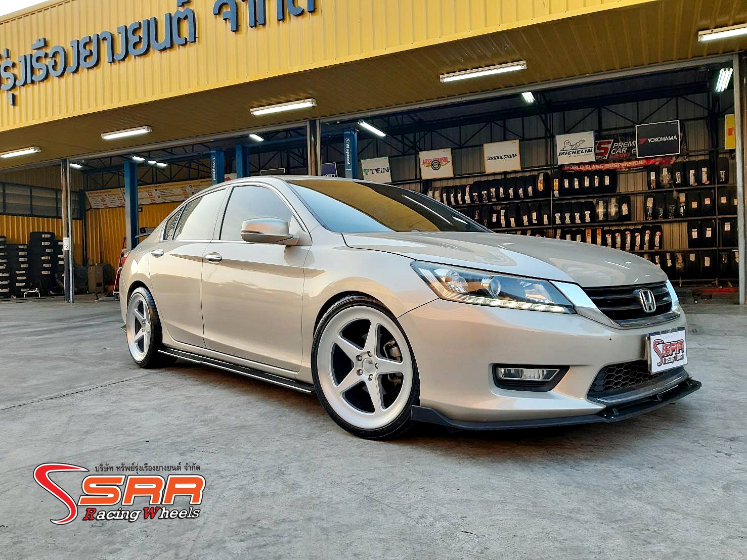 JA5188 ขอบ20 หน้า8.5 หลัง9.5 5H114.3 ราคาพิเศษ ล้อชุด 18,000฿