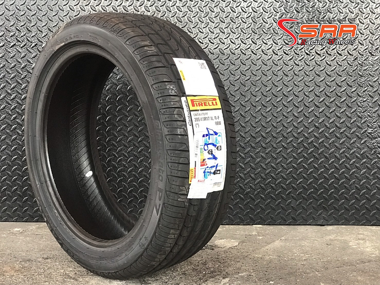 PIRELLI CINTURATO P7 R-F 205/45R17 ยางรันแฟลท ลดราคาพิเศษ