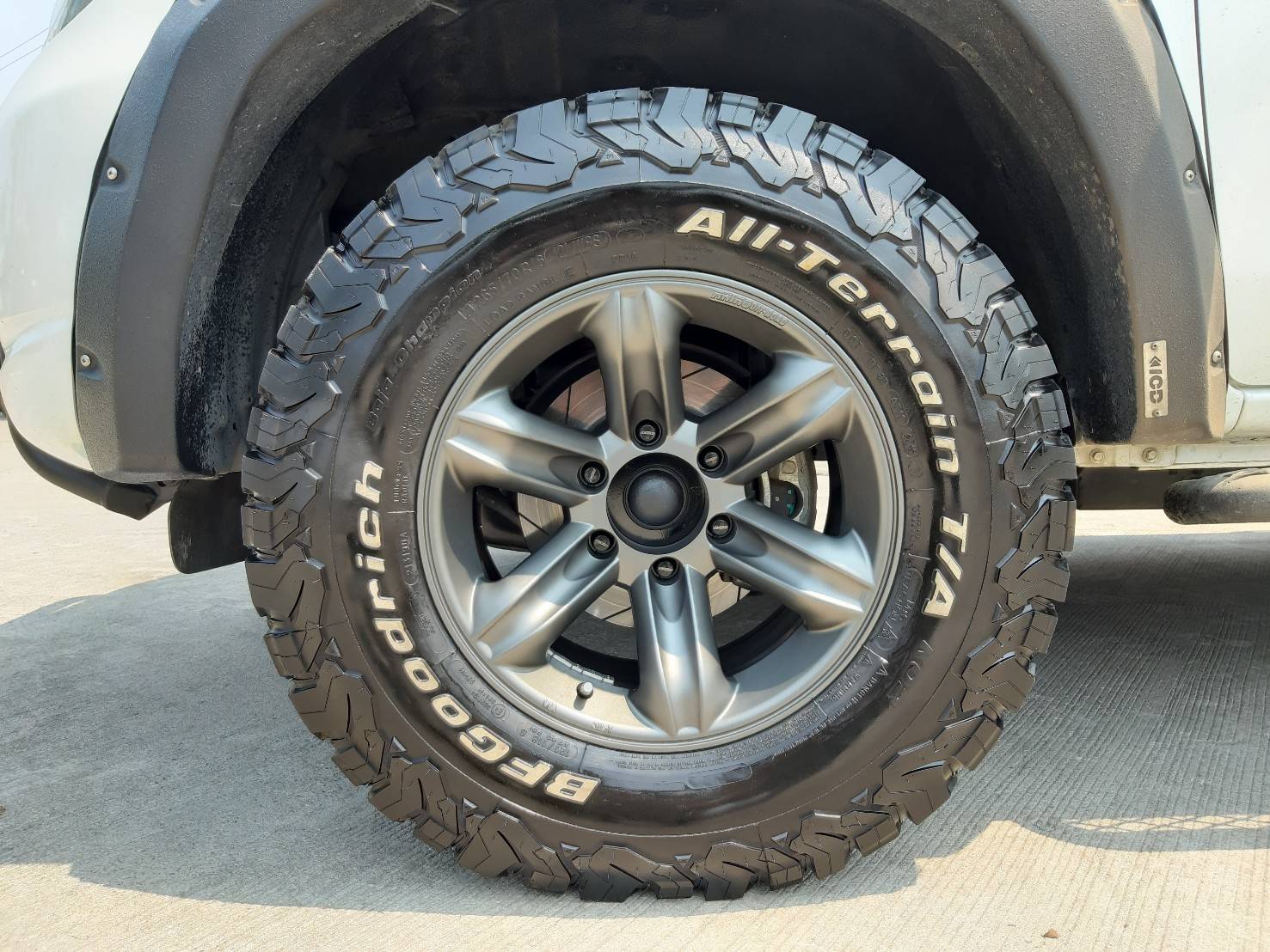 ล้อเล็บเหยี่ยว PARODI RHINO ขอบ16 6x139.7 GM-FLAT
