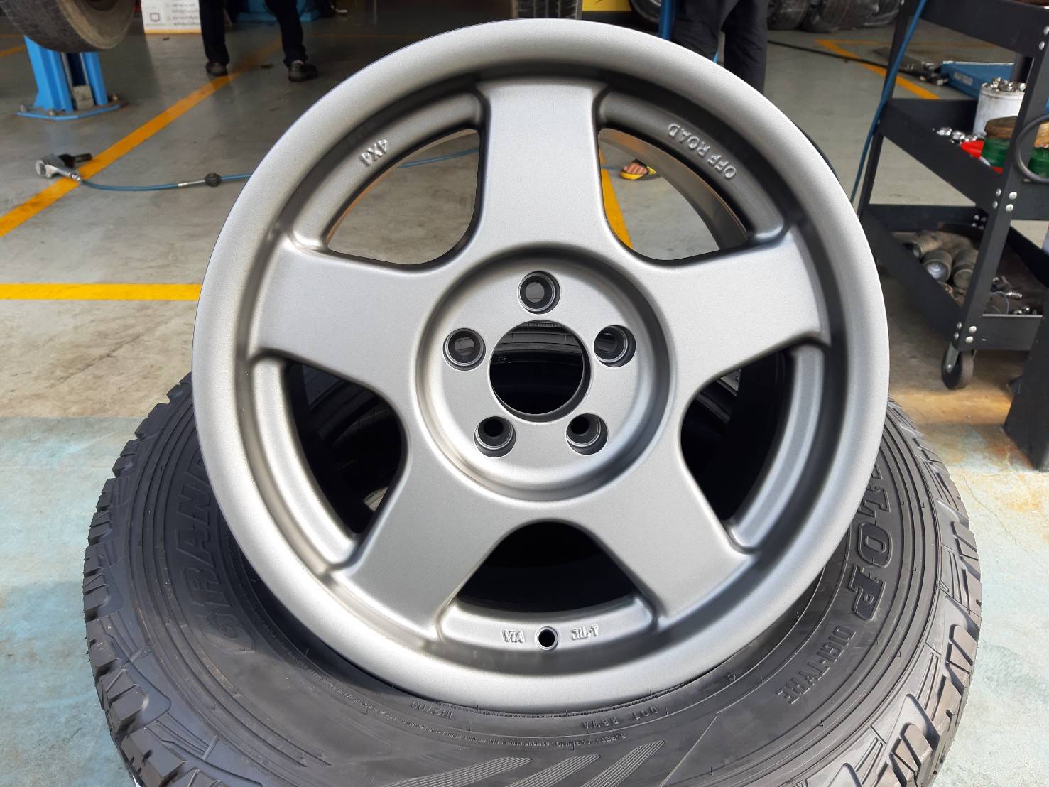 BRADLEY เบดเล่ย์ 16x8 6x139.7 ET+0 GM-FLAT