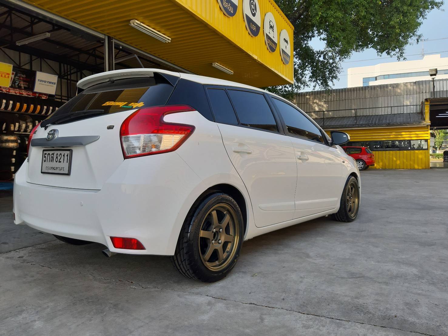 Bridgestone Potenza Adrenalin RE003 195/50R15 ยางใหม่ปี20 ราคาพิเศษ