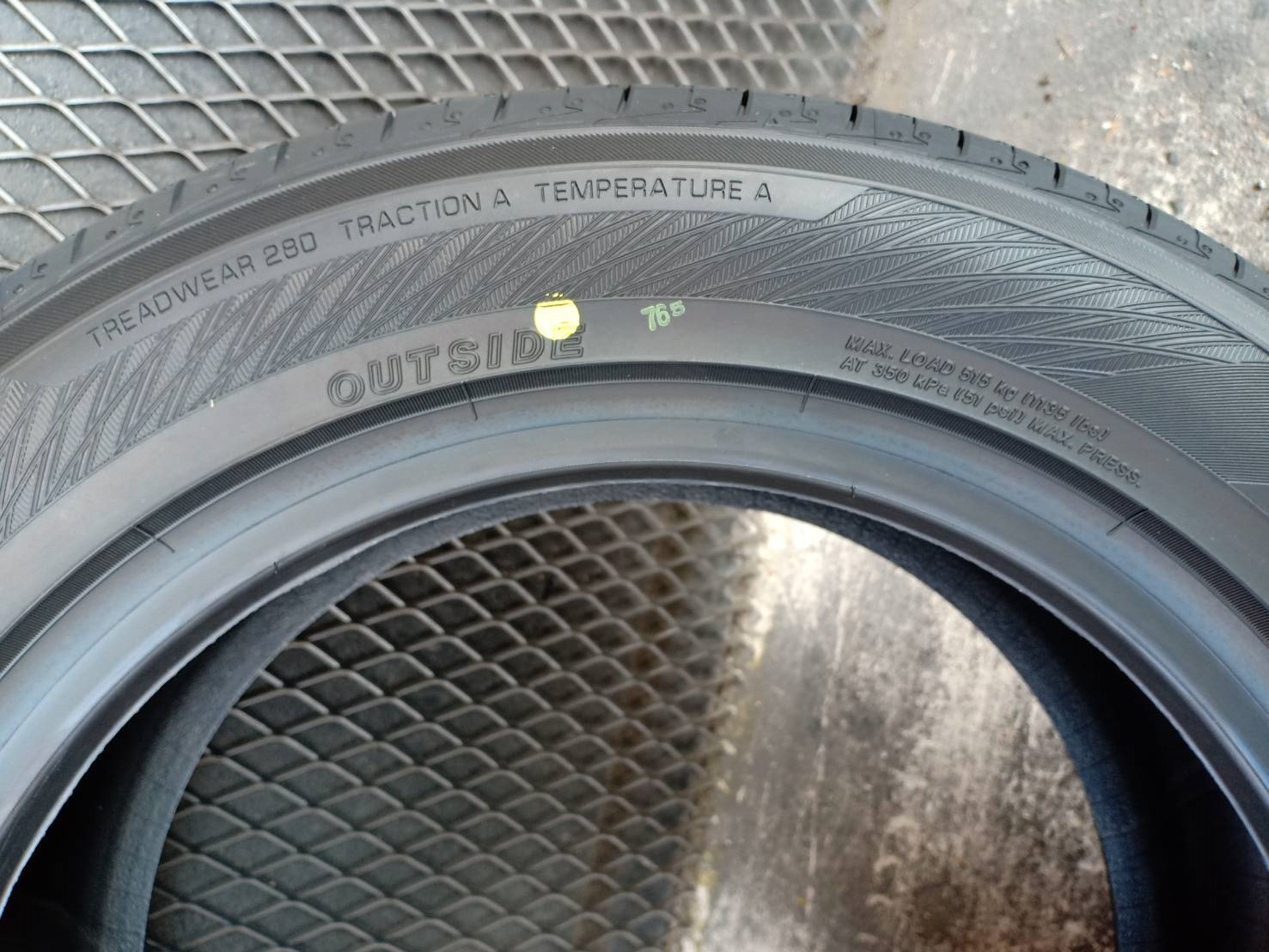 YOKOHAMA V552 195/55R15 ยางญี่ปุ่น ปี19