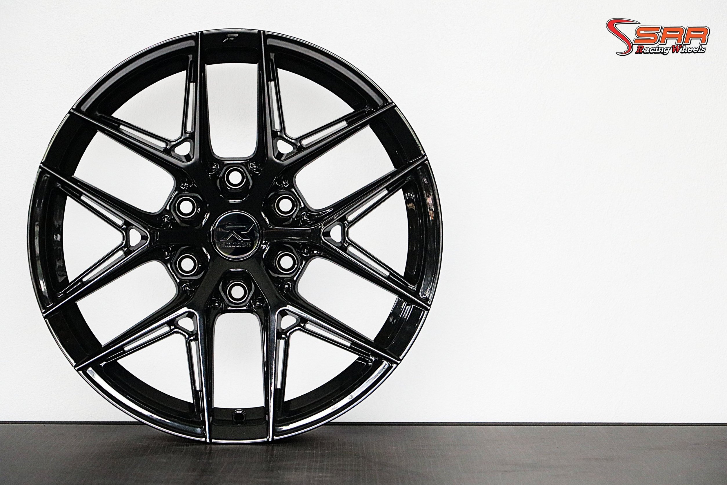 EMOTION R VS2 ขอบ18 6x139.7 ET15 BK ราคาพิเศษ