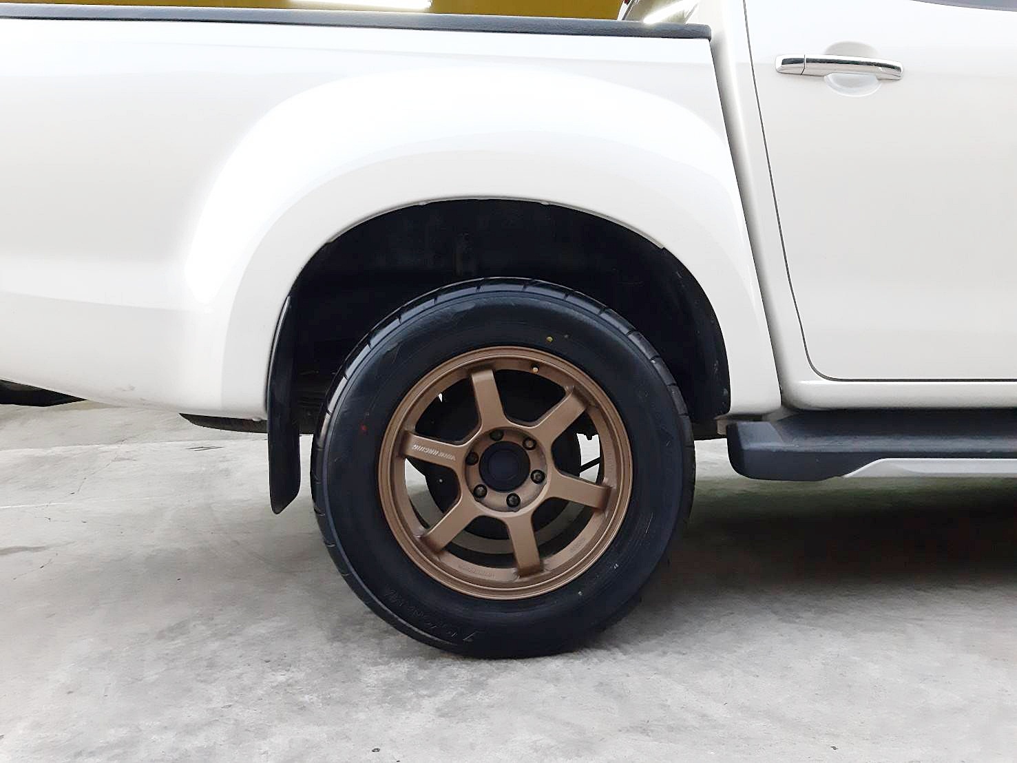 YOKOHAMA ADVAN AD08RS 265/60R18 ยางญี่ปุ่น ปี2021 ราคาพิเศษ