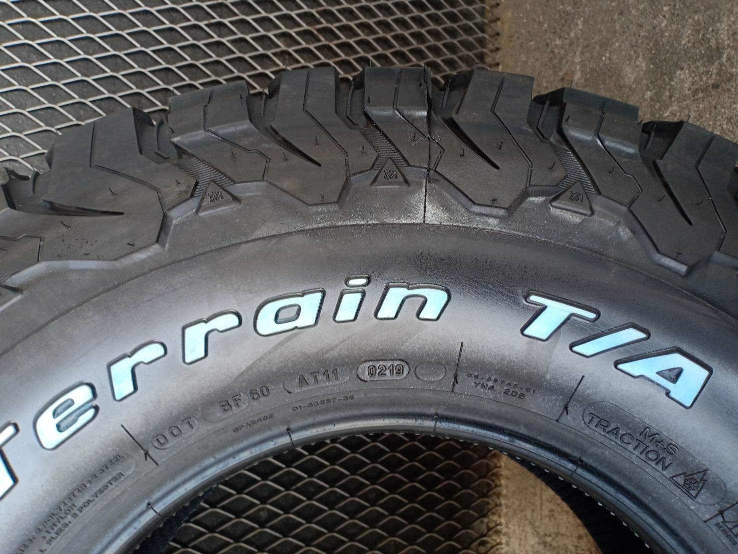 BFGoodrich KO2 31x10.5R15 ยางปี19 U.S.A. ตัวหนังสือขาว