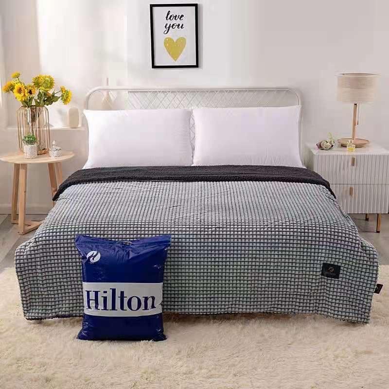 ผ้าห่มขนแกะ Hilton 6 ฟุต (6ผืนคละสี)