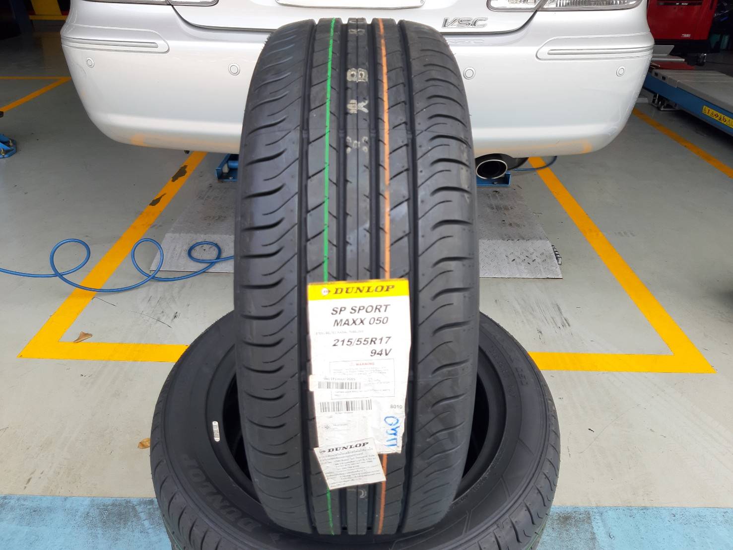 DUNLOP SP SPORT MAXX 050 215/55R17 ยางญี่ปุ่นลดราคาพิเศษ