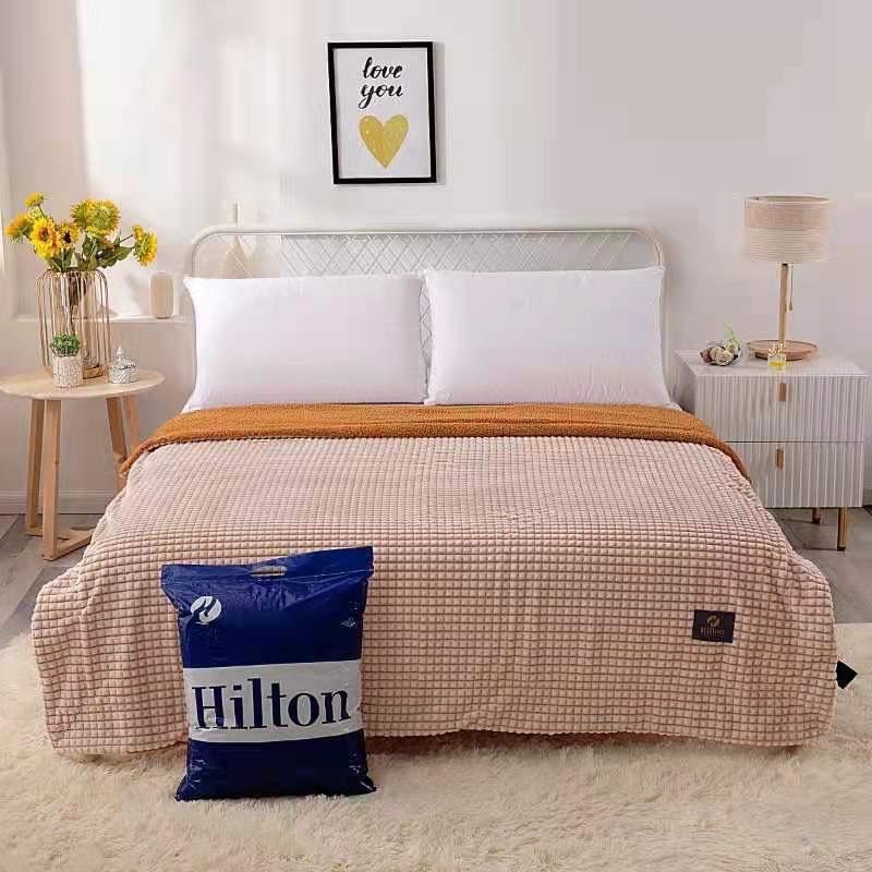ผ้าห่มขนแกะ Hilton 6 ฟุต (6ผืนคละสี)