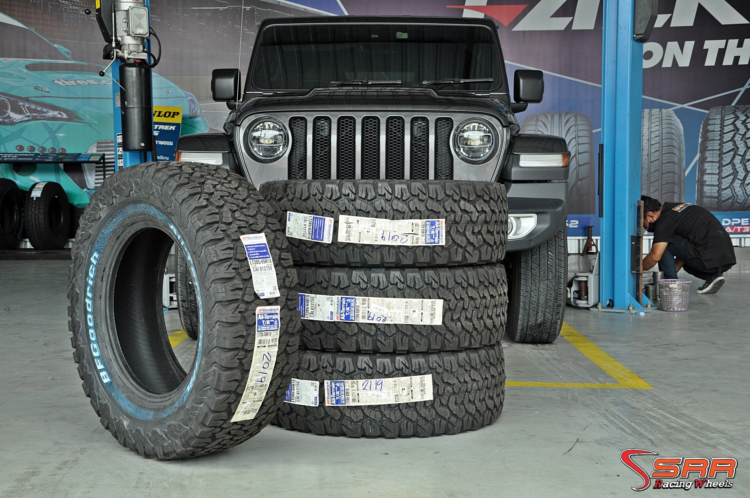 BFGoodrich All-Terrain T/A KO2 285/65R18 ติดตั้ง JEEP WRANGLER SAHARA