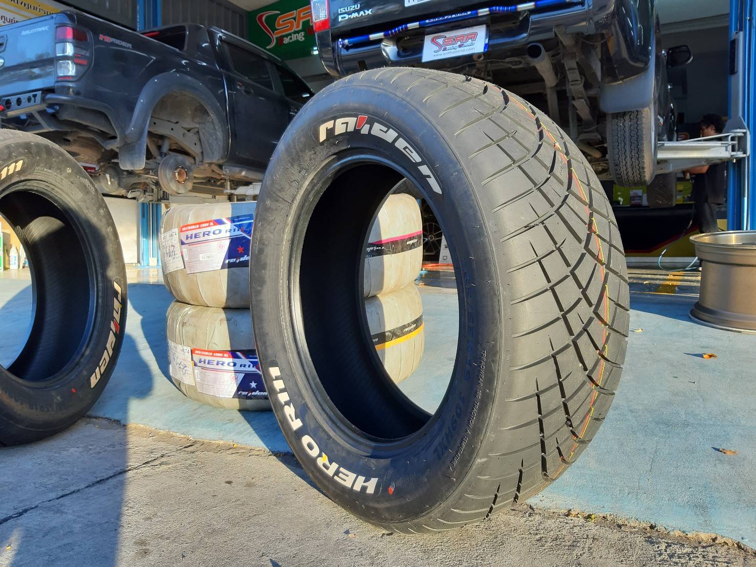 RAIDEN HERO R111 ยางขอบขาว 265/55R18 ยางปี19 ราคาพิเศษ