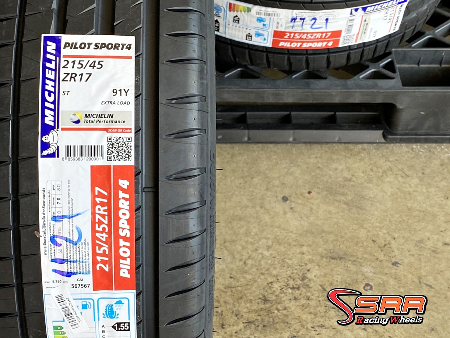 MICHELIN PILOT SPORT 4 215/45ZR17 ยางใหม่ปี21 ราคาพิเศษ
