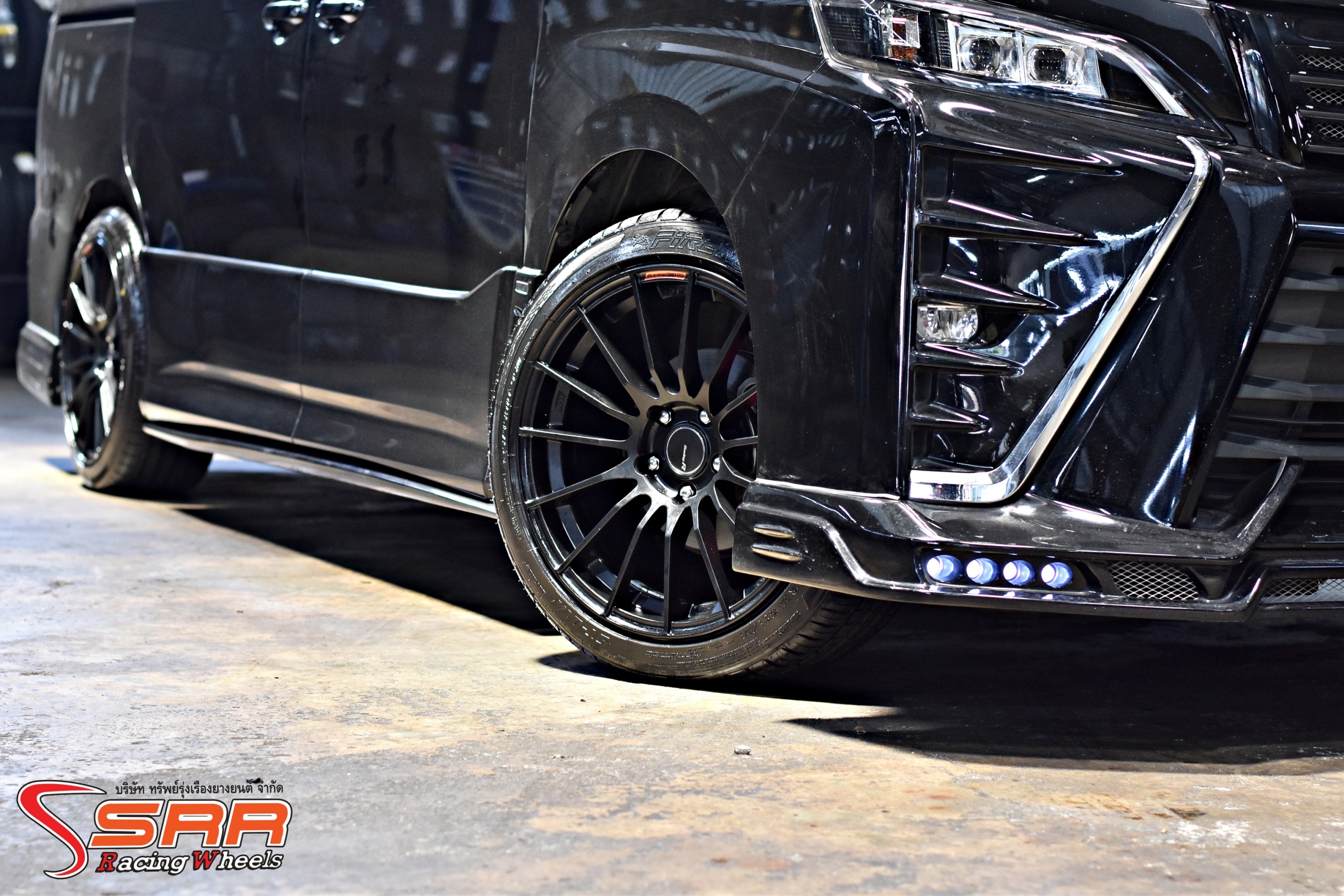 ENKEI RS05RR ล้อไทย ขอบ18 5H114.3 ET35 MATT BLACK