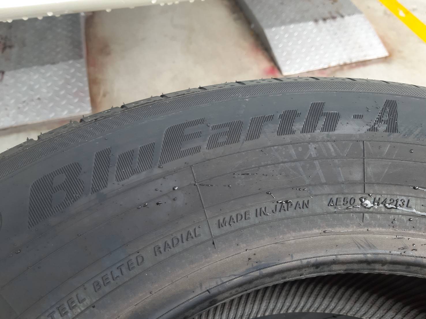 YOKOHAMA BluEarth-A AE50 215/60R16 ยางญี่ปุ่น ลดราคาพิเศษ